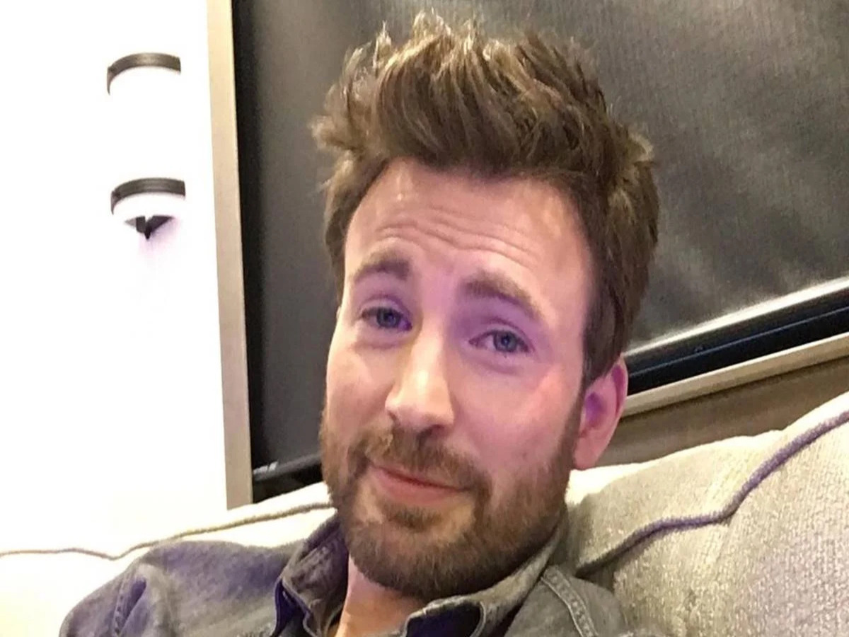 Imagem colorida de Chris Evans