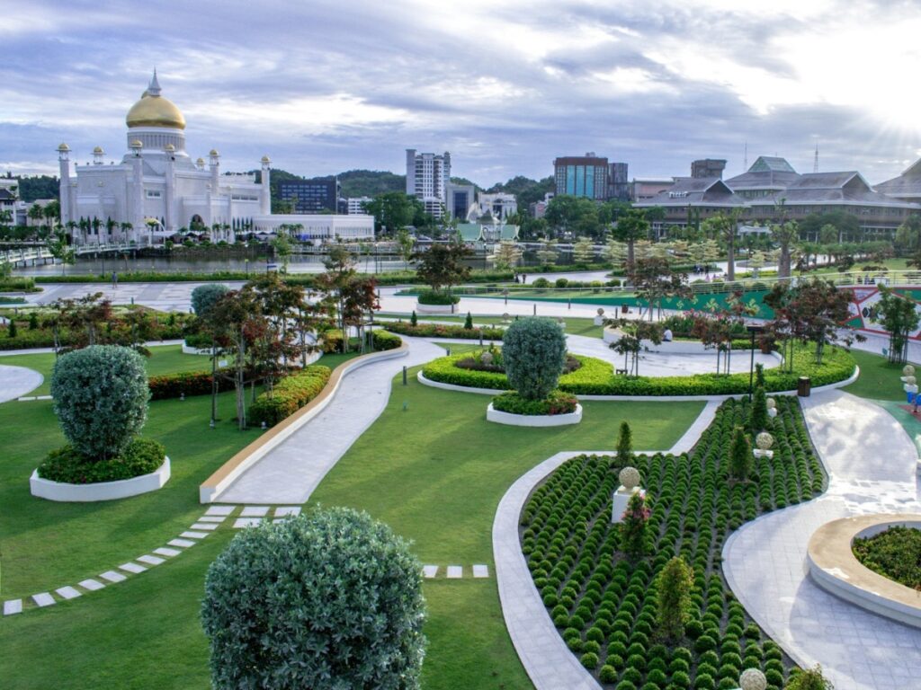 Jardim do Palácio Istana Nurul Iman, em Brunei