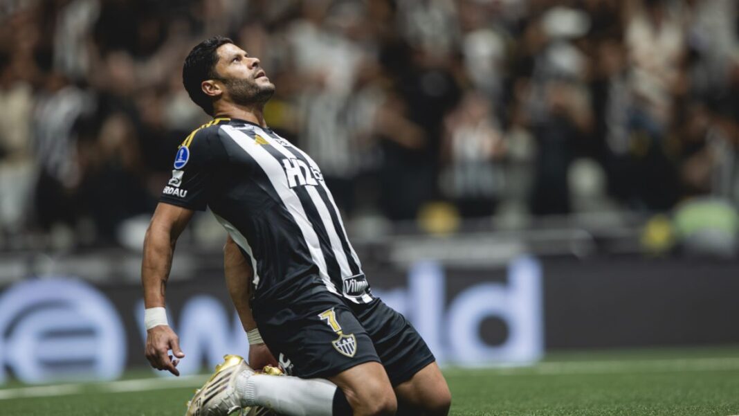 Hulk (Atlético-MG) Atacante Hulk, do Atlético Mineiro, comemorando gol deslizando com os joelhos pelo gramado