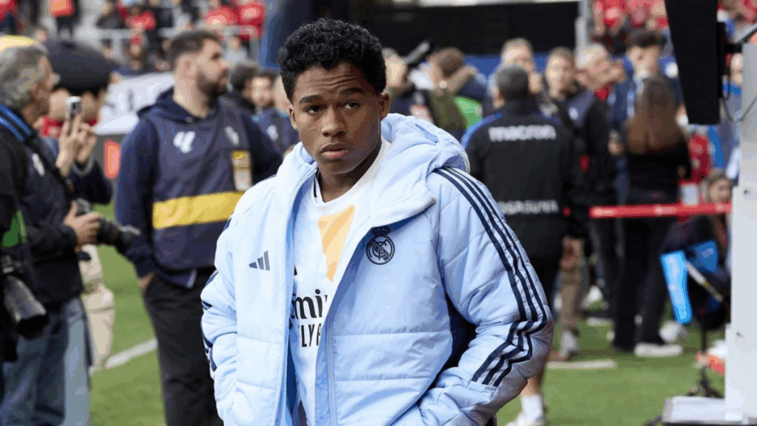 Atacante Endrick antes de uma partida do Real Madrid