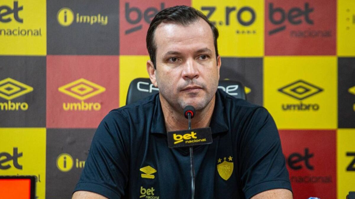 PADRÃO_IMAGEM_SITE (2) Daniel Paulista em coletiva no Sport