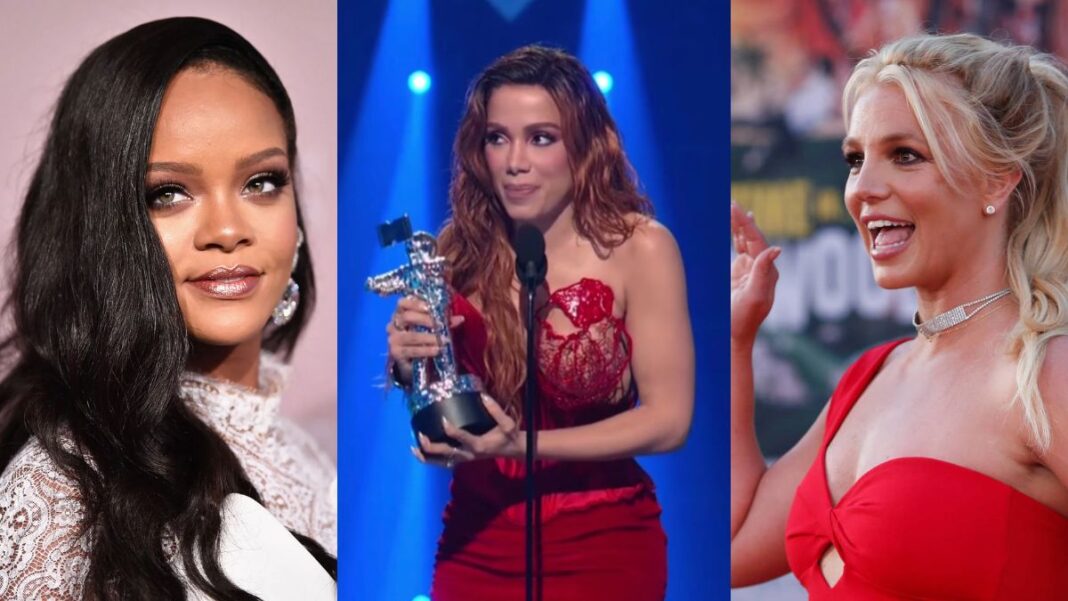 Imagem reúne fotos das cantoras Rihanna, Anitta e Britney Spears